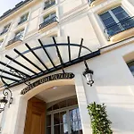 Hotel Du Quai Voltaire