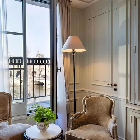 Du Quai Voltaire Hotel Parigi