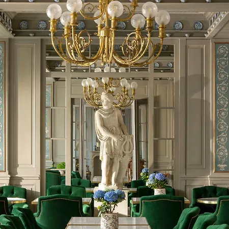 Hotel Du Quai Voltaire Paris