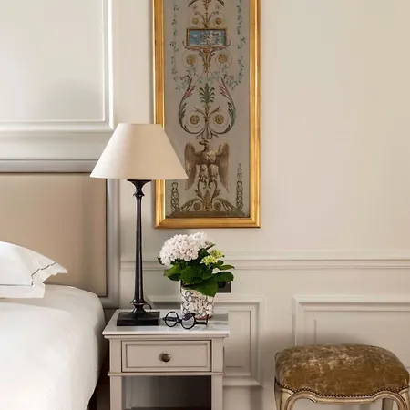 Hotel Du Quai Voltaire Parigi