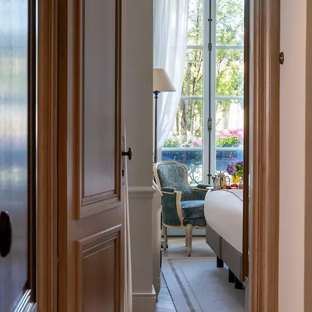 Hotel Du Quai Voltaire Parigi