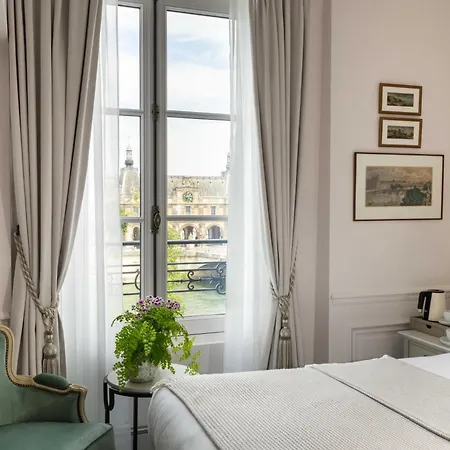 Du Quai Voltaire 4* Parigi