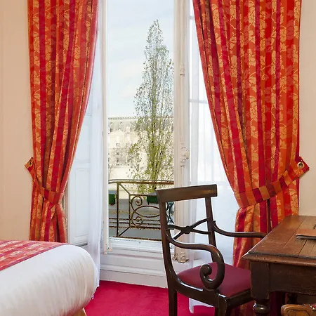 Du Quai Voltaire 4* Parigi