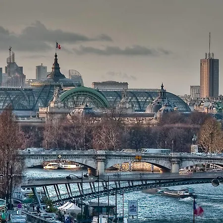 Du Quai Voltaire Hotel Parigi