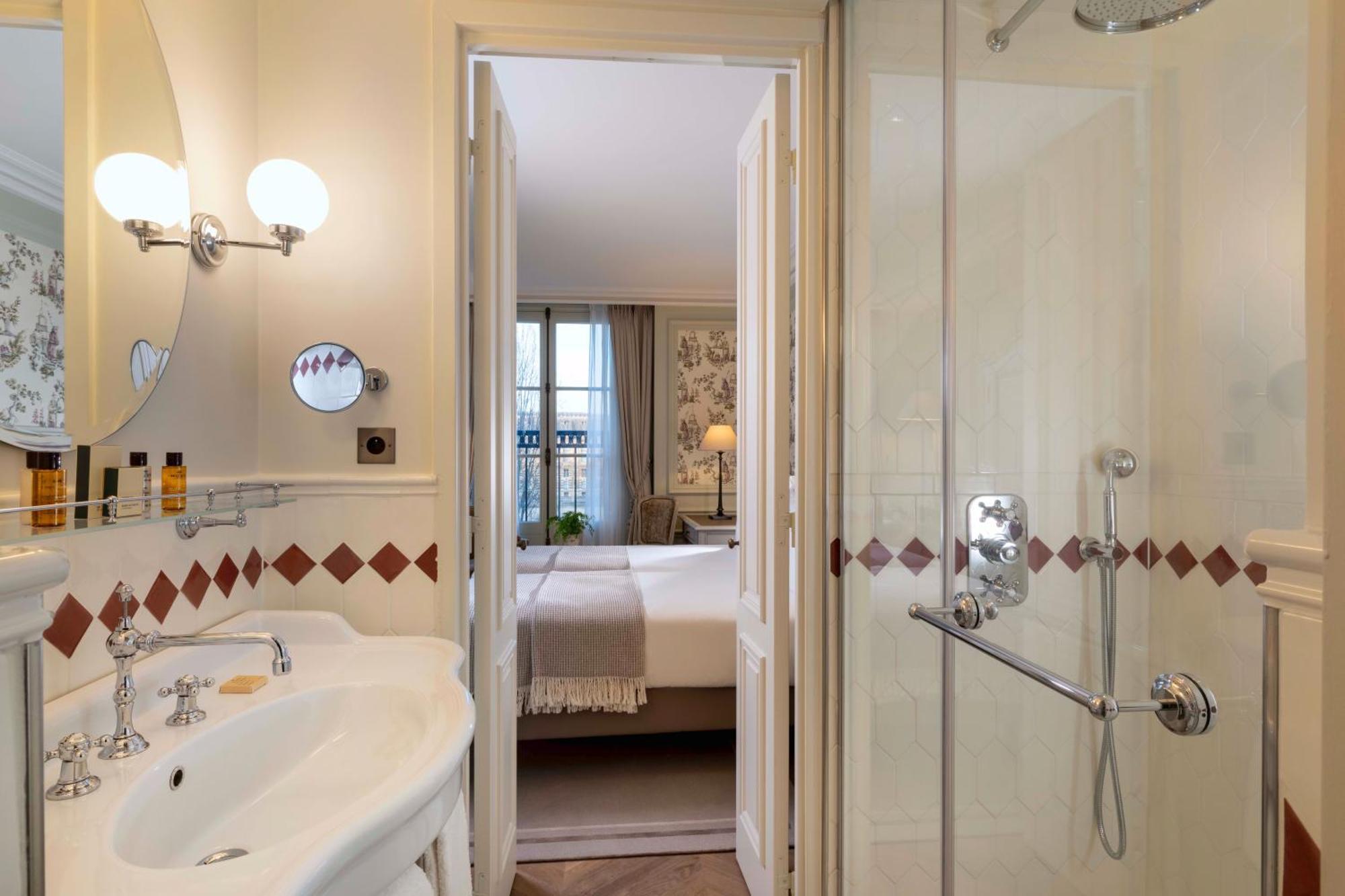 Hotel Du Quai Voltaire