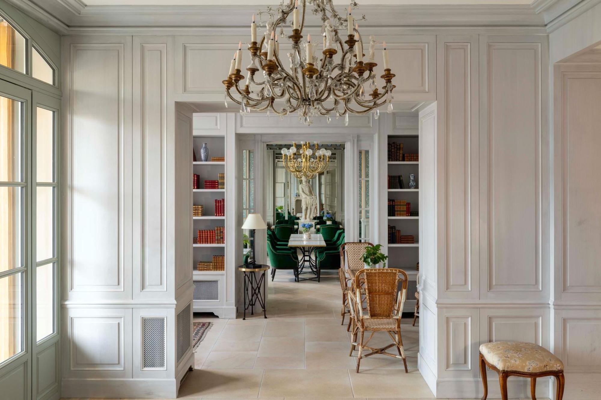 Du Quai Voltaire Paris