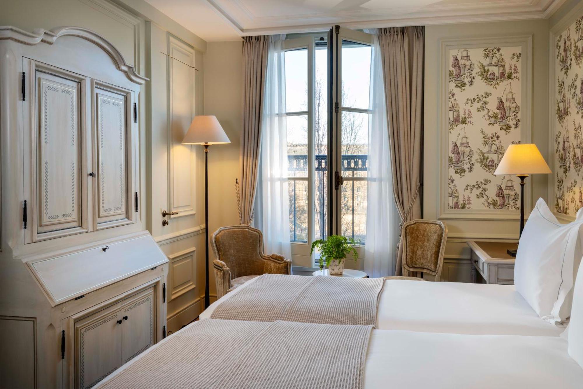 Hotel Du Quai Voltaire Paris