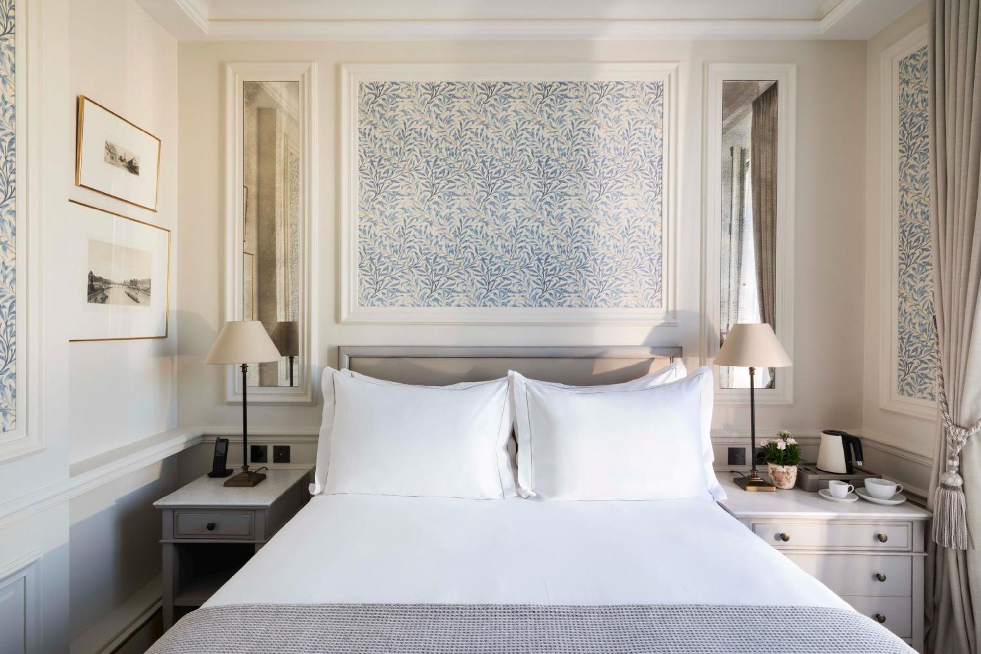 Hotel Du Quai Voltaire Paris