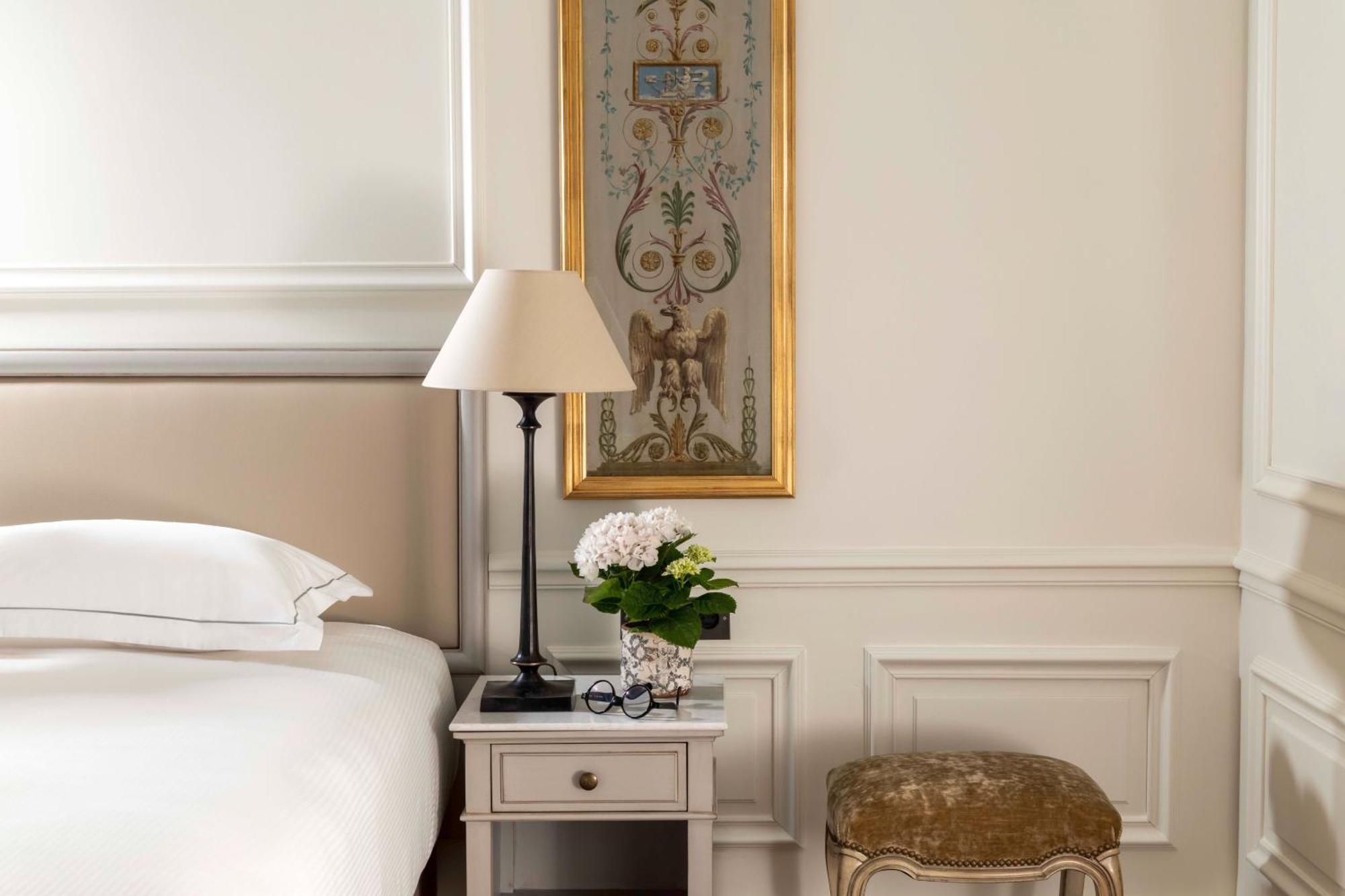 Hotel Du Quai Voltaire Paris