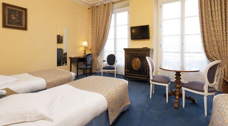 Hotel Du Quai Voltaire Parigi