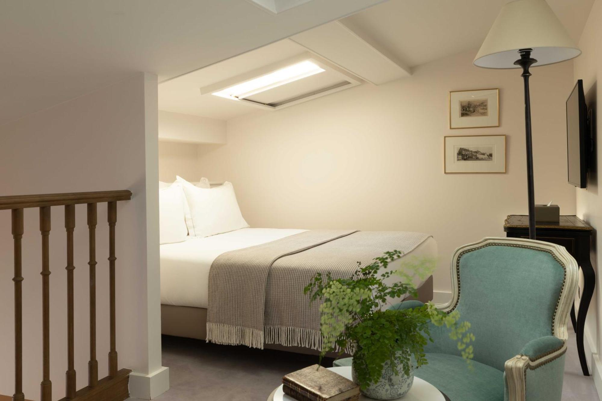 Du Quai Voltaire Hotel 4*