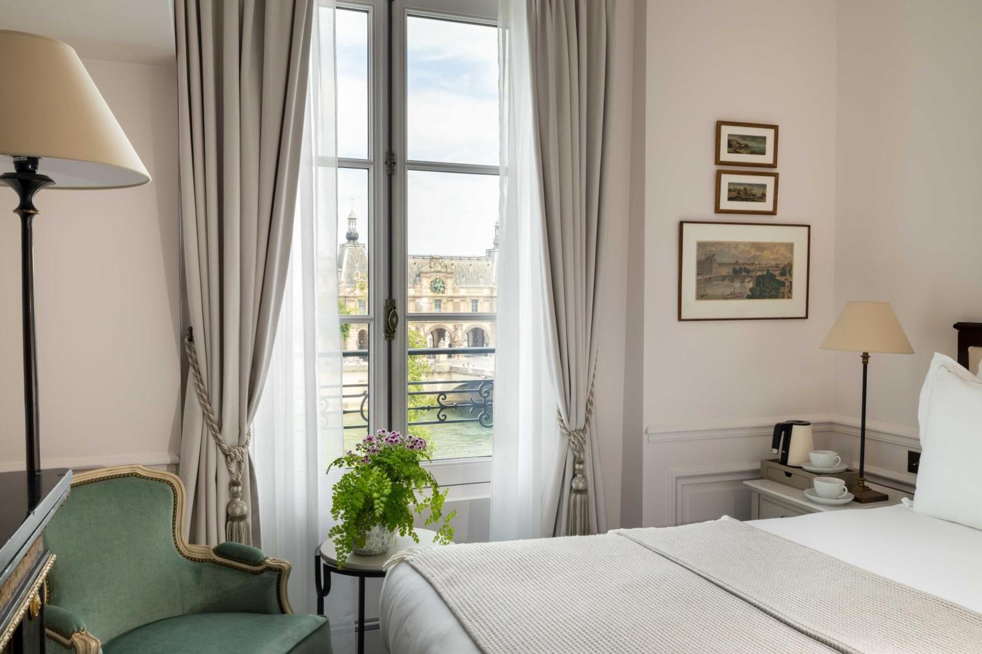 Du Quai Voltaire 4* Paris