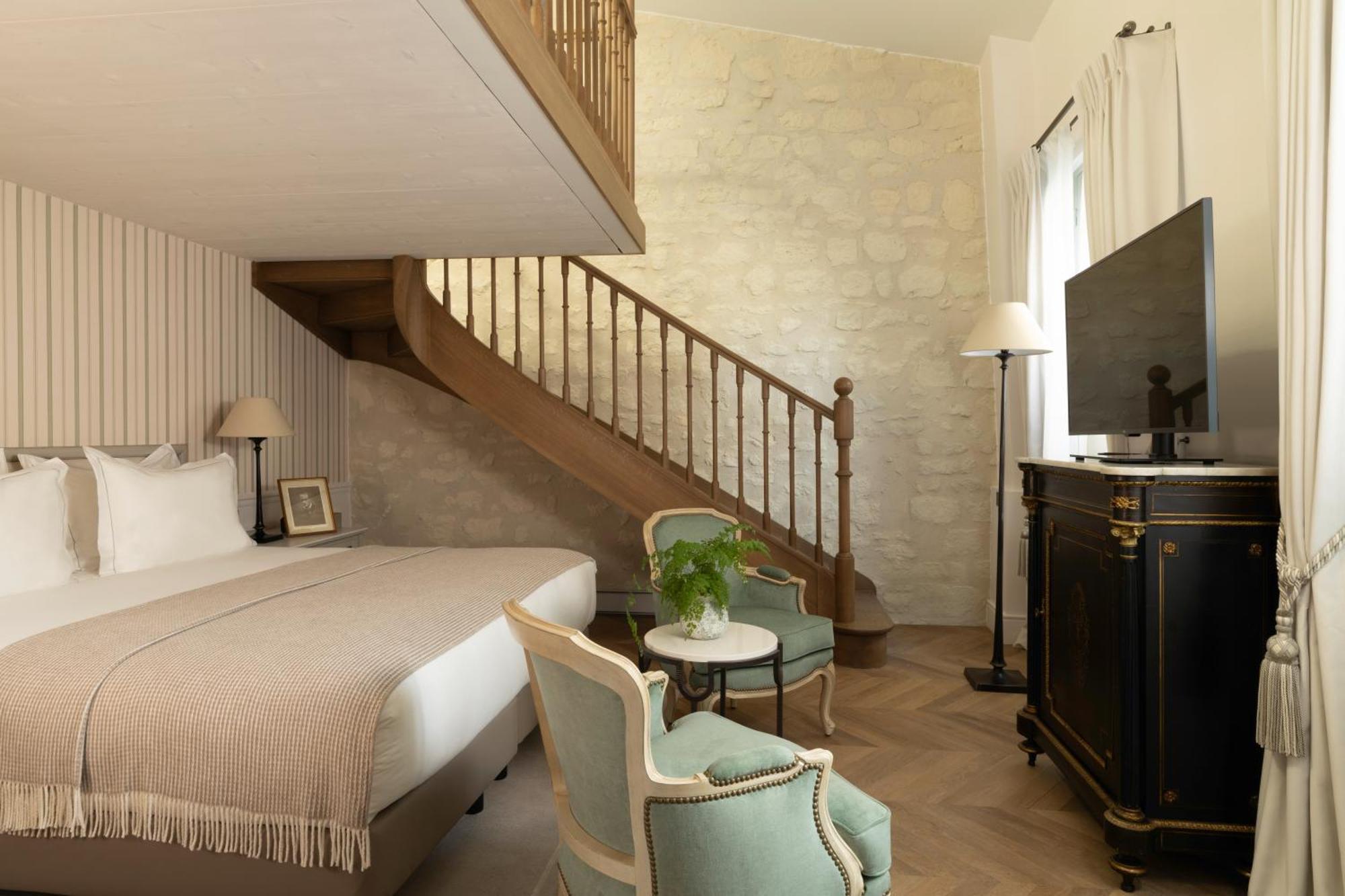 Du Quai Voltaire 4* Paris