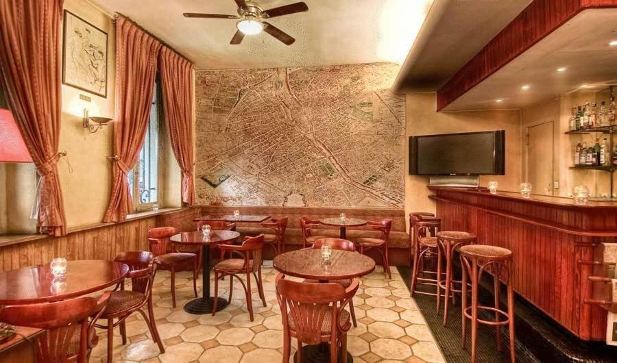 Hotel Du Quai Voltaire